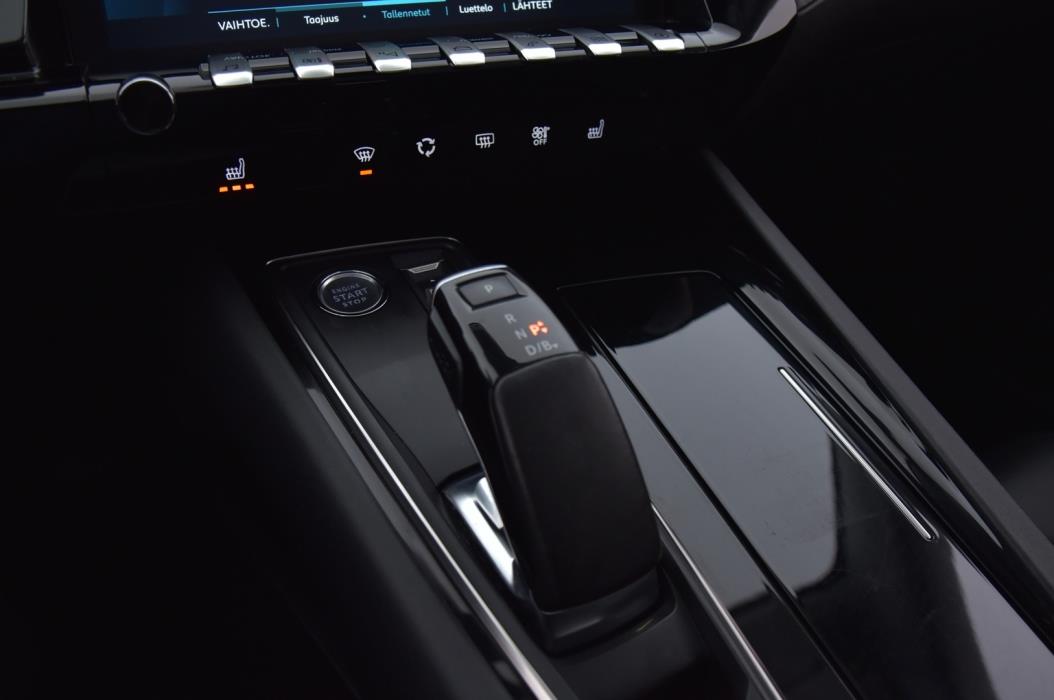 PEUGEOT 508 2020