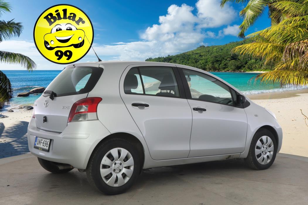 TOYOTA Yaris 2011