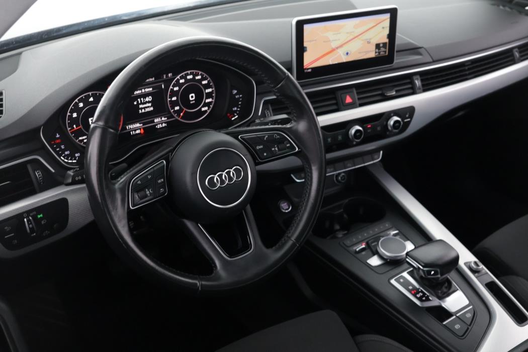 AUDI A4 2017
