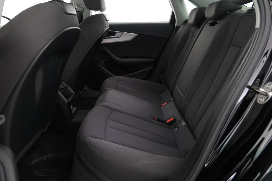 AUDI A4 2017
