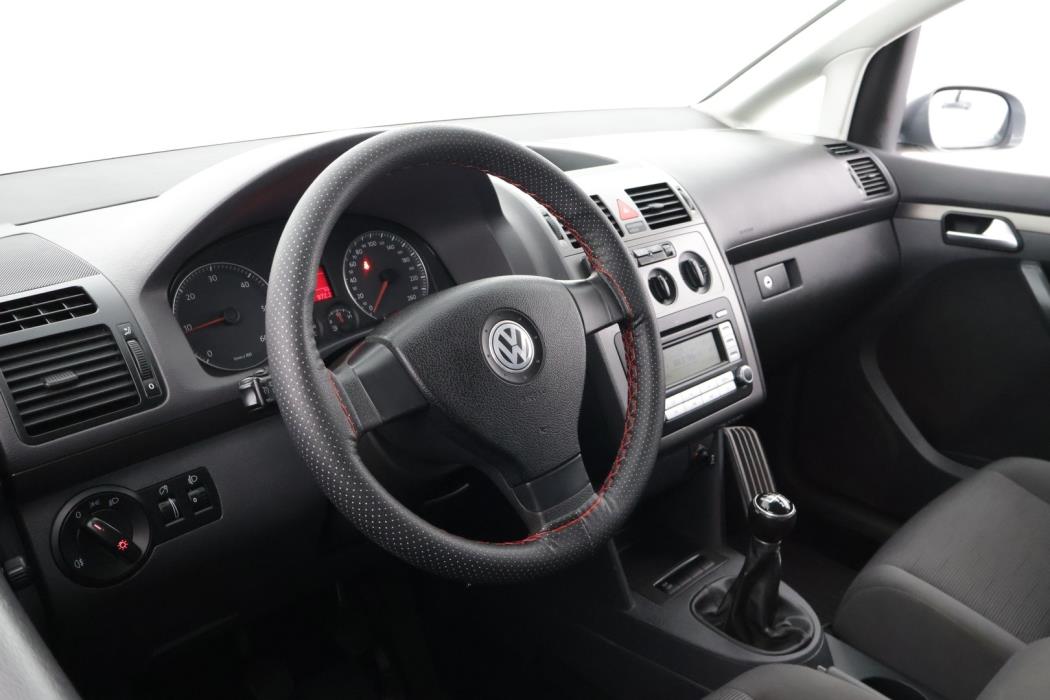VOLKSWAGEN Touran 2008