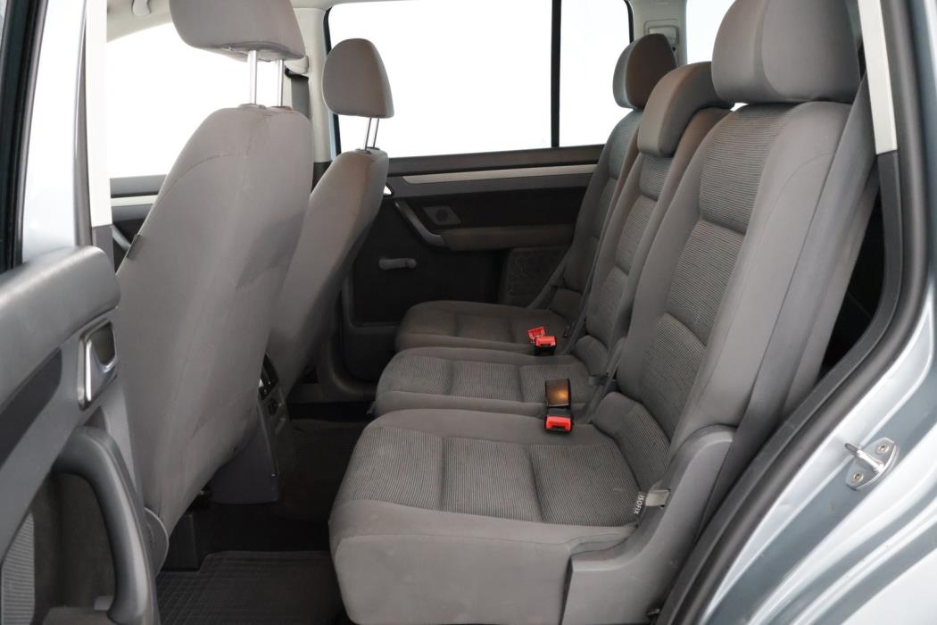 VOLKSWAGEN Touran 2008