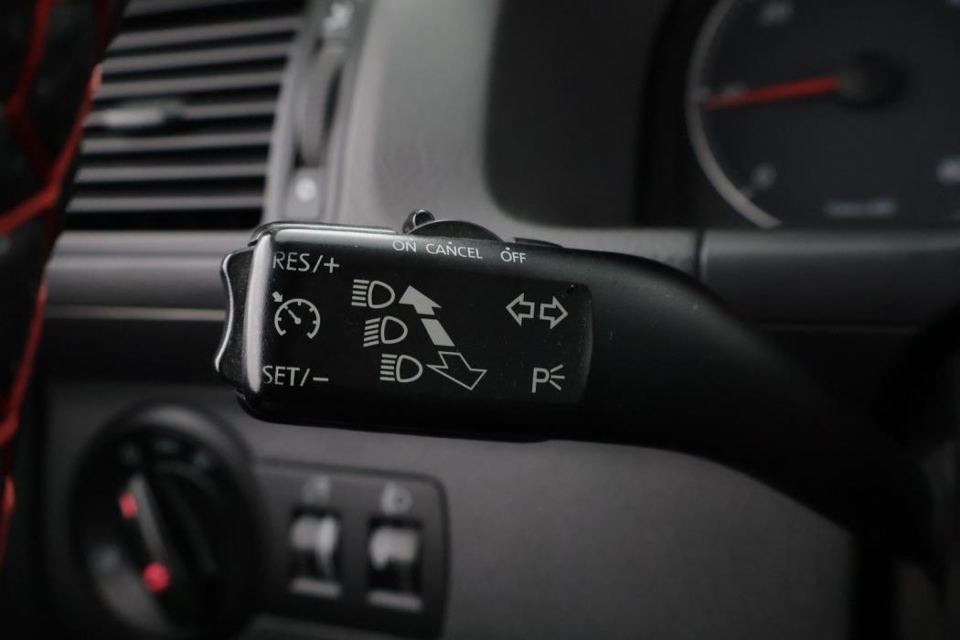 VOLKSWAGEN Touran 2008