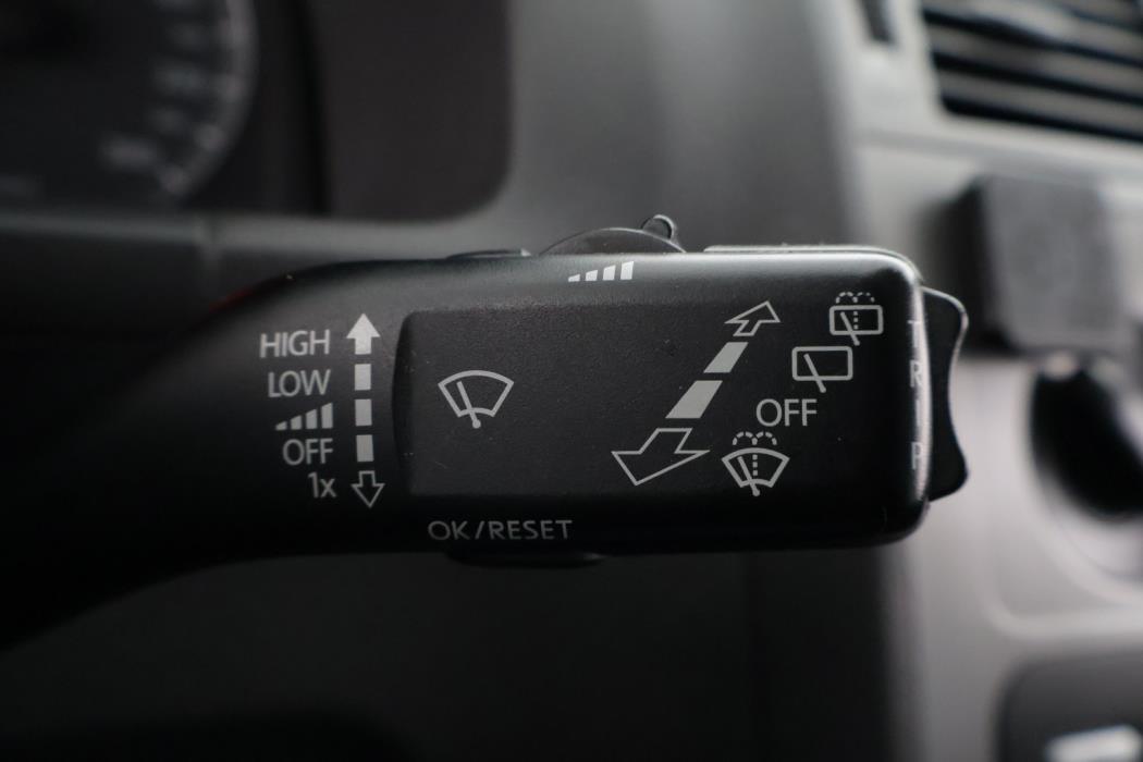 VOLKSWAGEN Touran 2008