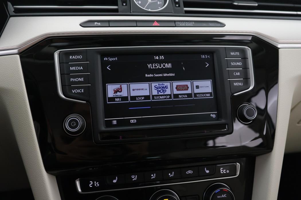VOLKSWAGEN Passat 2016