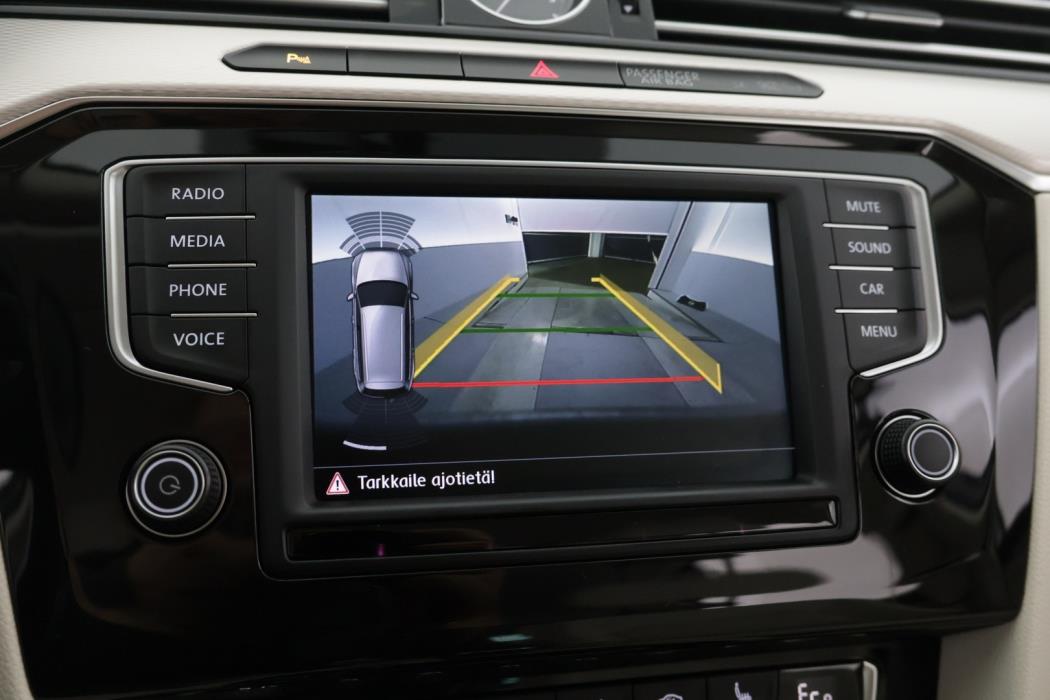 VOLKSWAGEN Passat 2016