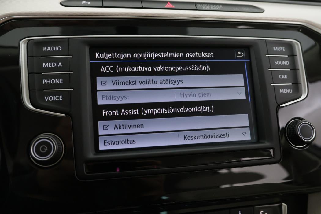 VOLKSWAGEN Passat 2016
