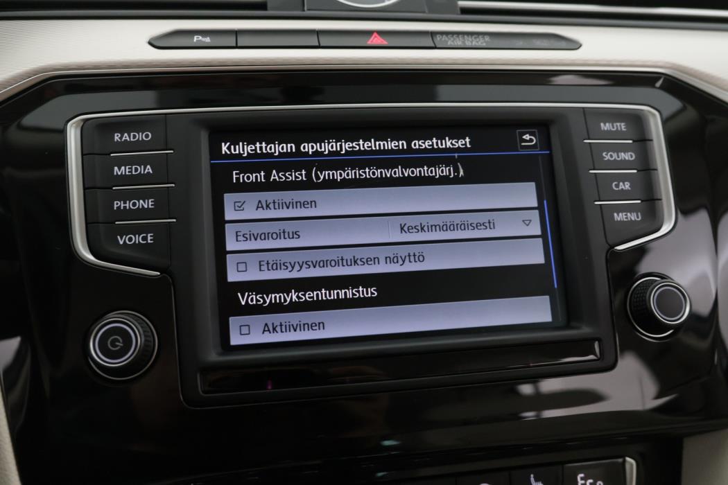 VOLKSWAGEN Passat 2016