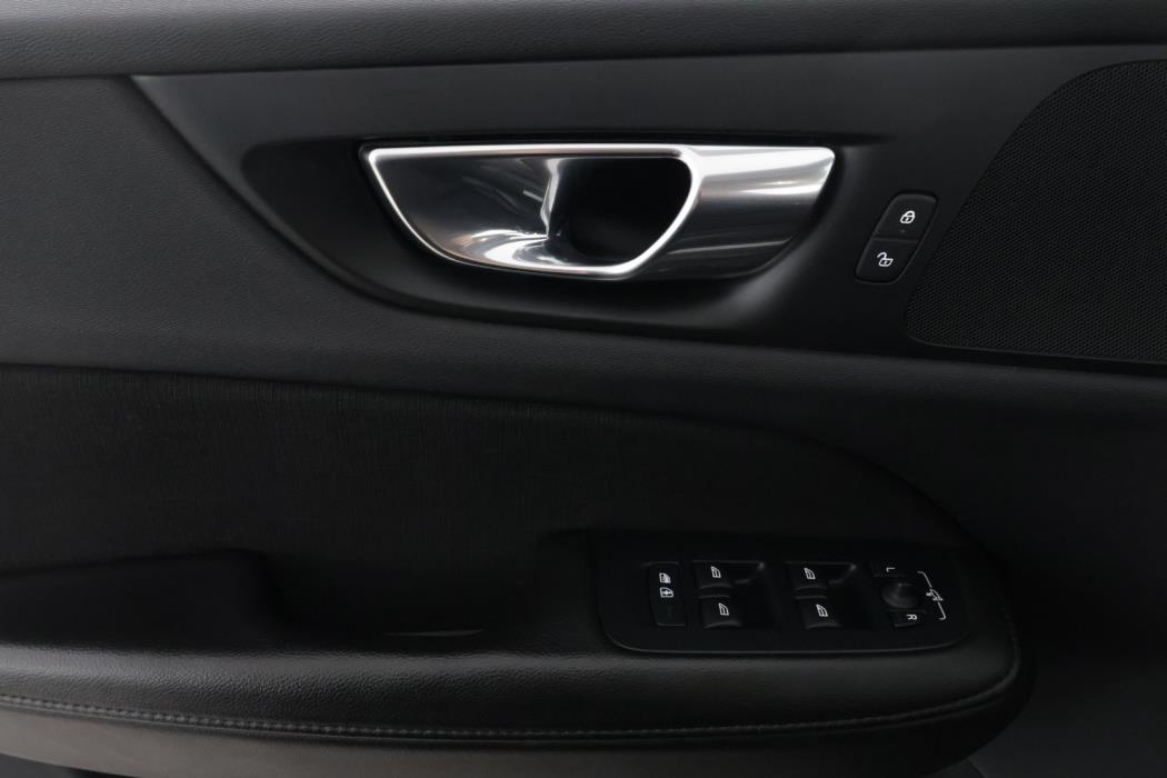 VOLVO V60 Cross Country 2021