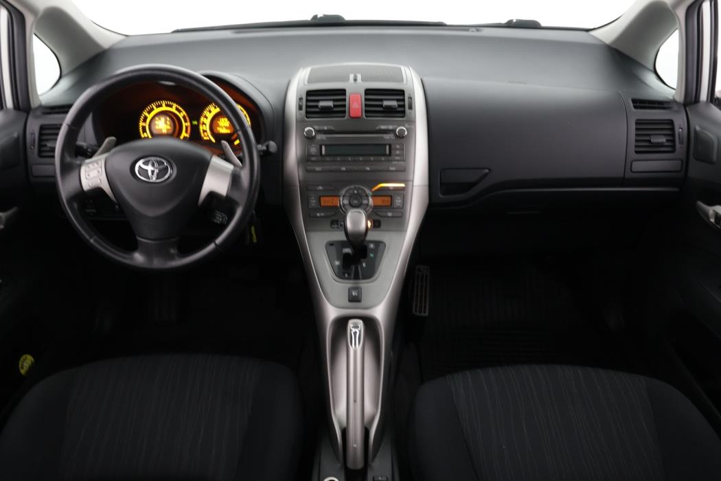 TOYOTA Auris 2009