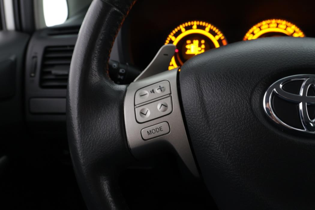 TOYOTA Auris 2009