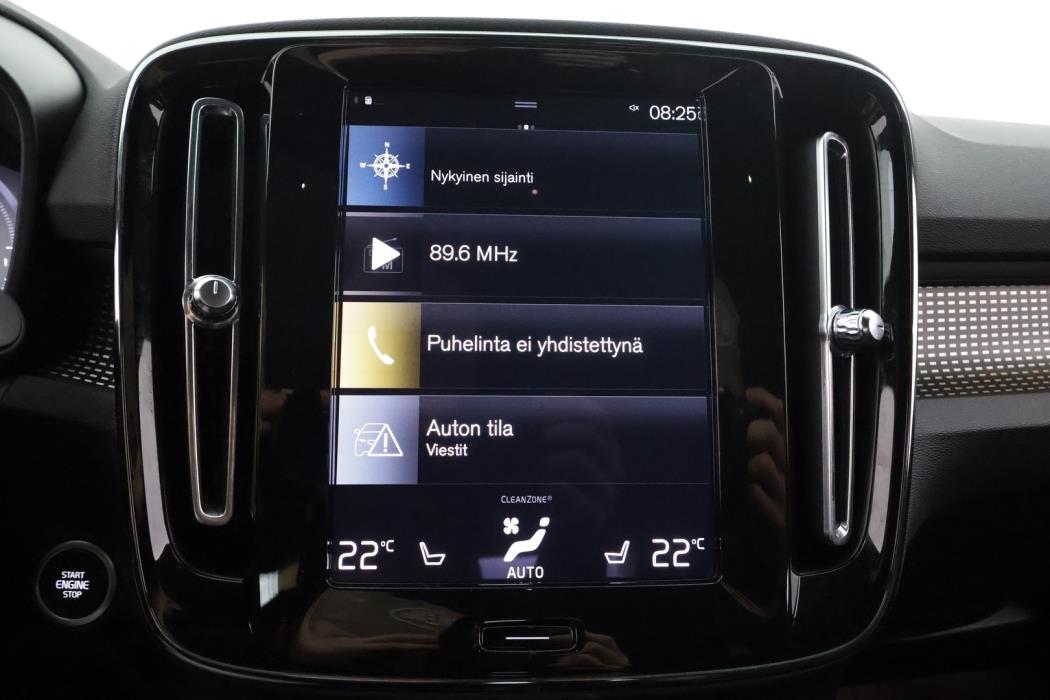 VOLVO XC40 2021