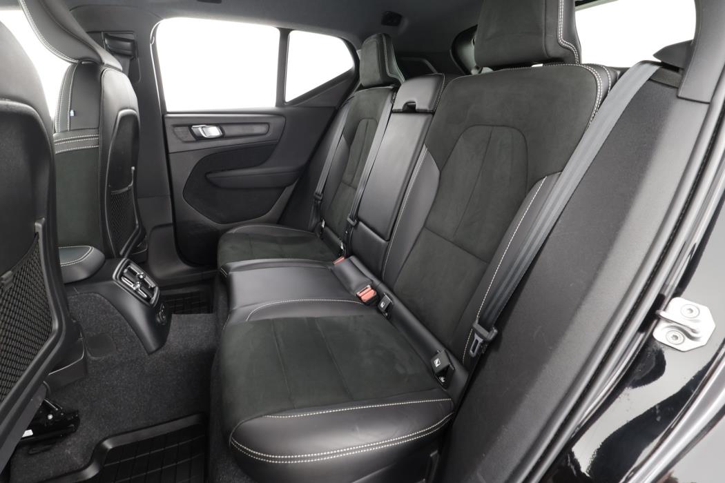 VOLVO XC40 2021
