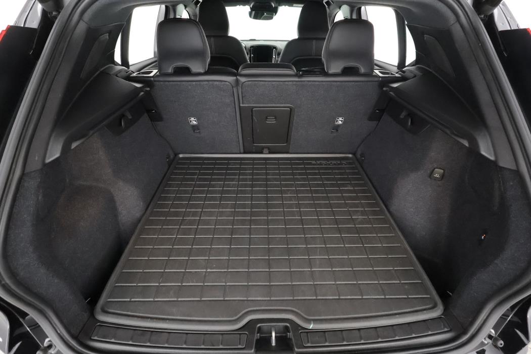 VOLVO XC40 2021