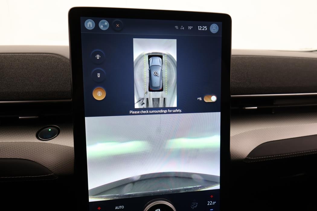 FORD MUSTANG MACH-E 2021