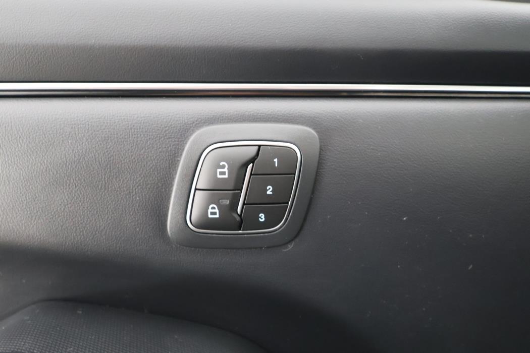 FORD MUSTANG MACH-E 2021