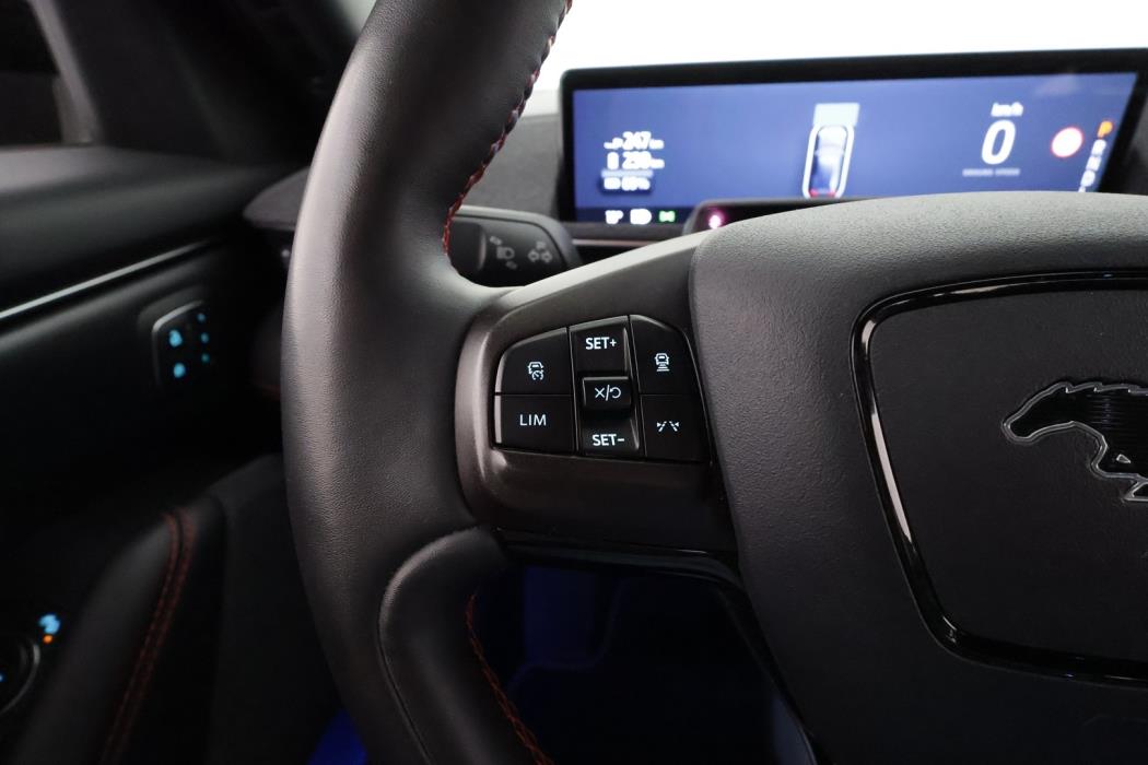 FORD MUSTANG MACH-E 2022