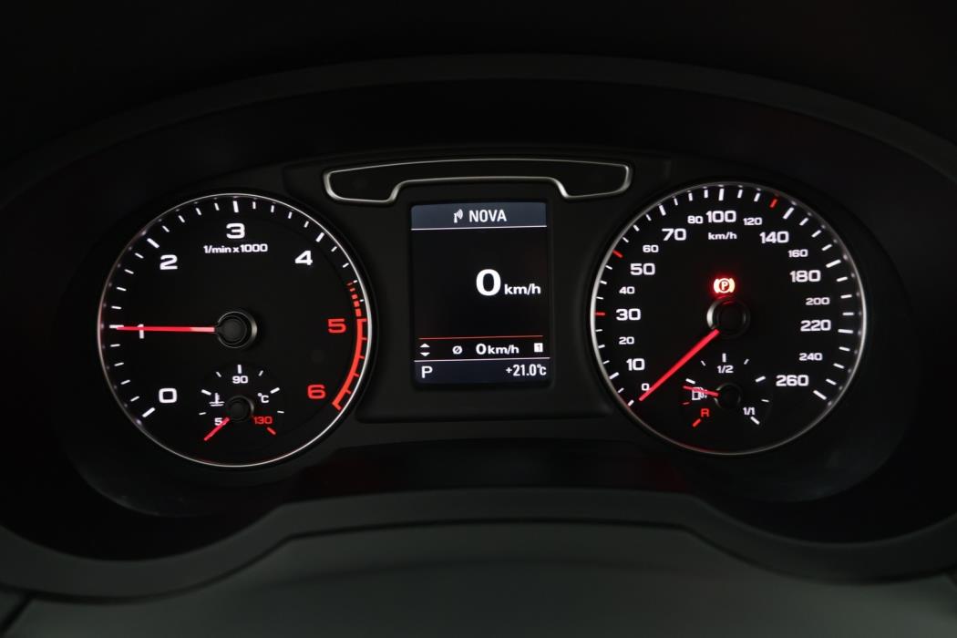 AUDI Q3 2012