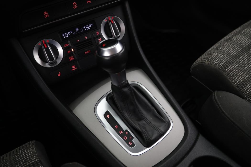 AUDI Q3 2012