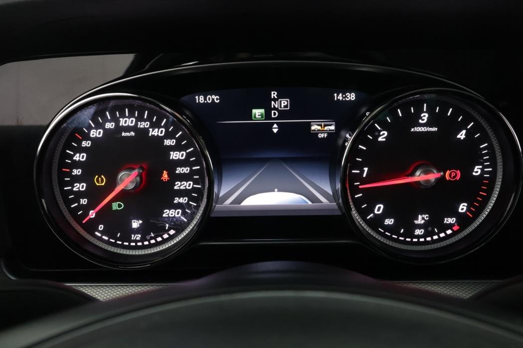 MERCEDES-BENZ E 2017