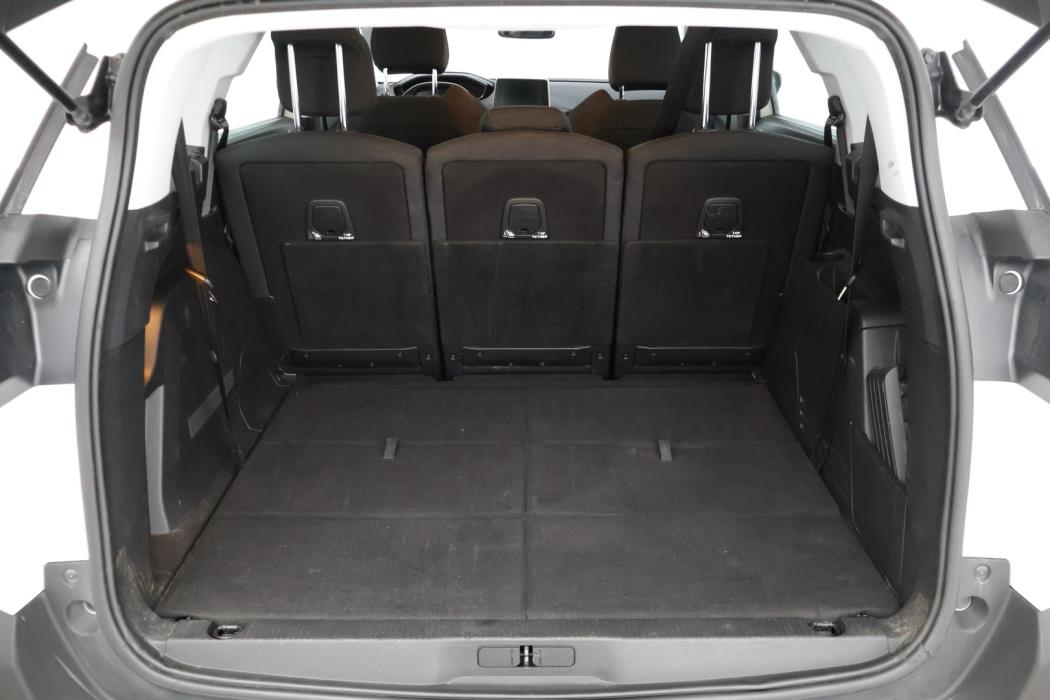 PEUGEOT 5008 2019