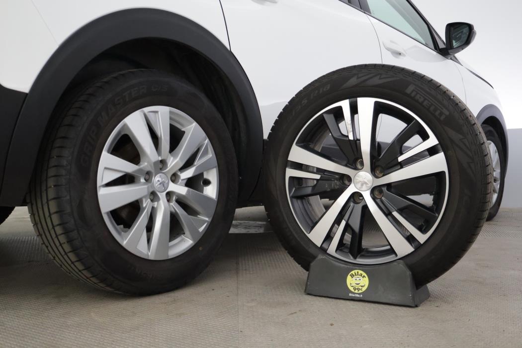 PEUGEOT 5008 2019