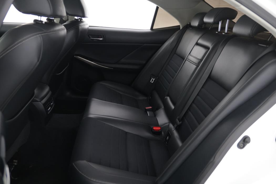 LEXUS IS 2013