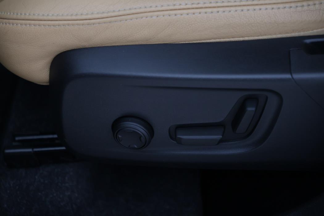 VOLVO XC40 2020