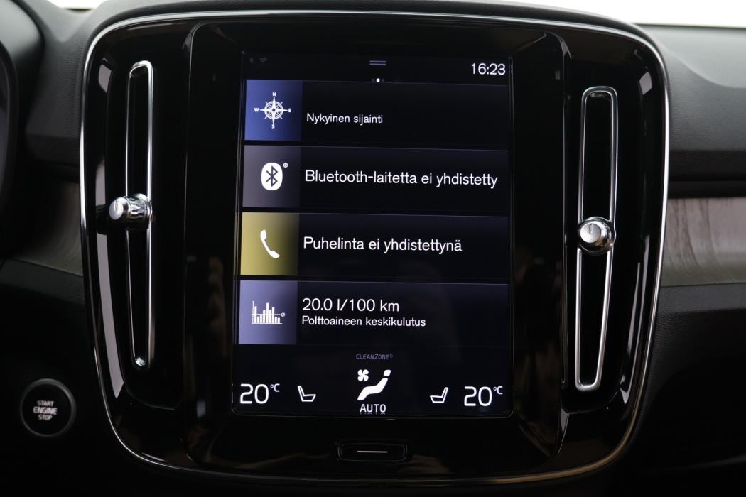 VOLVO XC40 2020