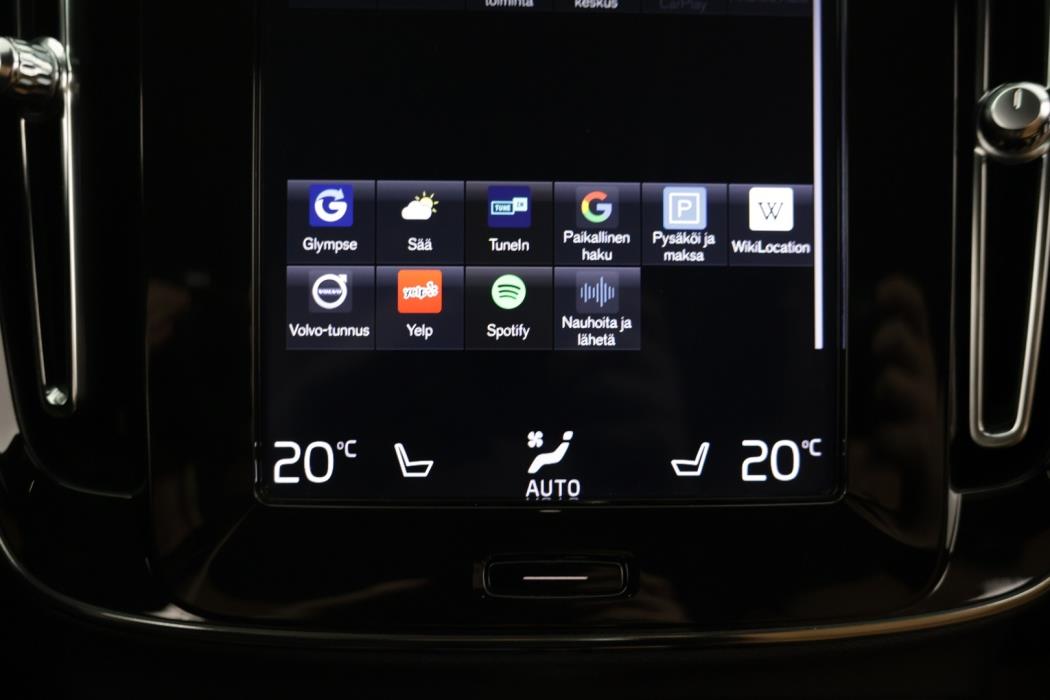 VOLVO XC40 2020