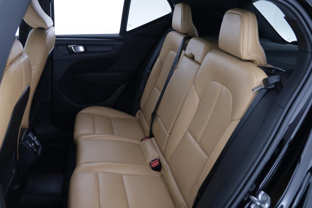 VOLVO XC40 2020