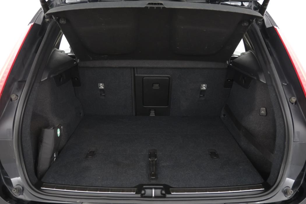 VOLVO XC40 2020