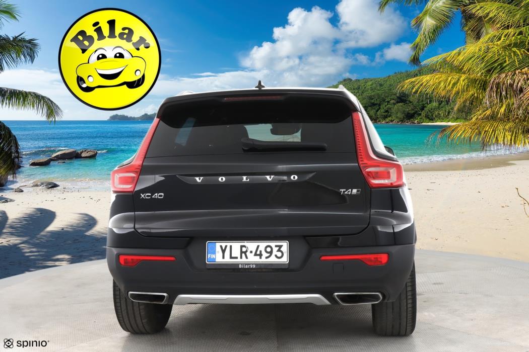 VOLVO XC40 2020