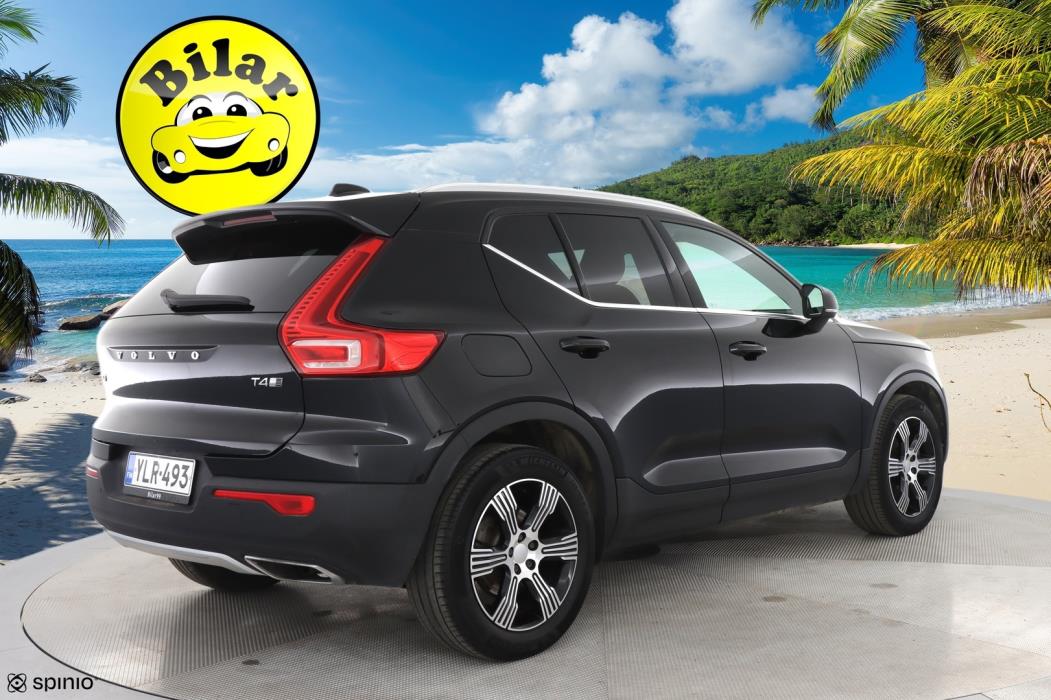 VOLVO XC40 2020