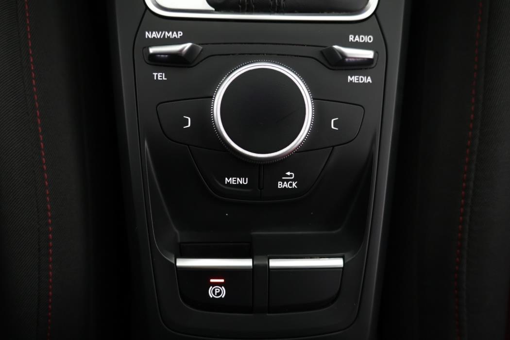 AUDI Q2 2017