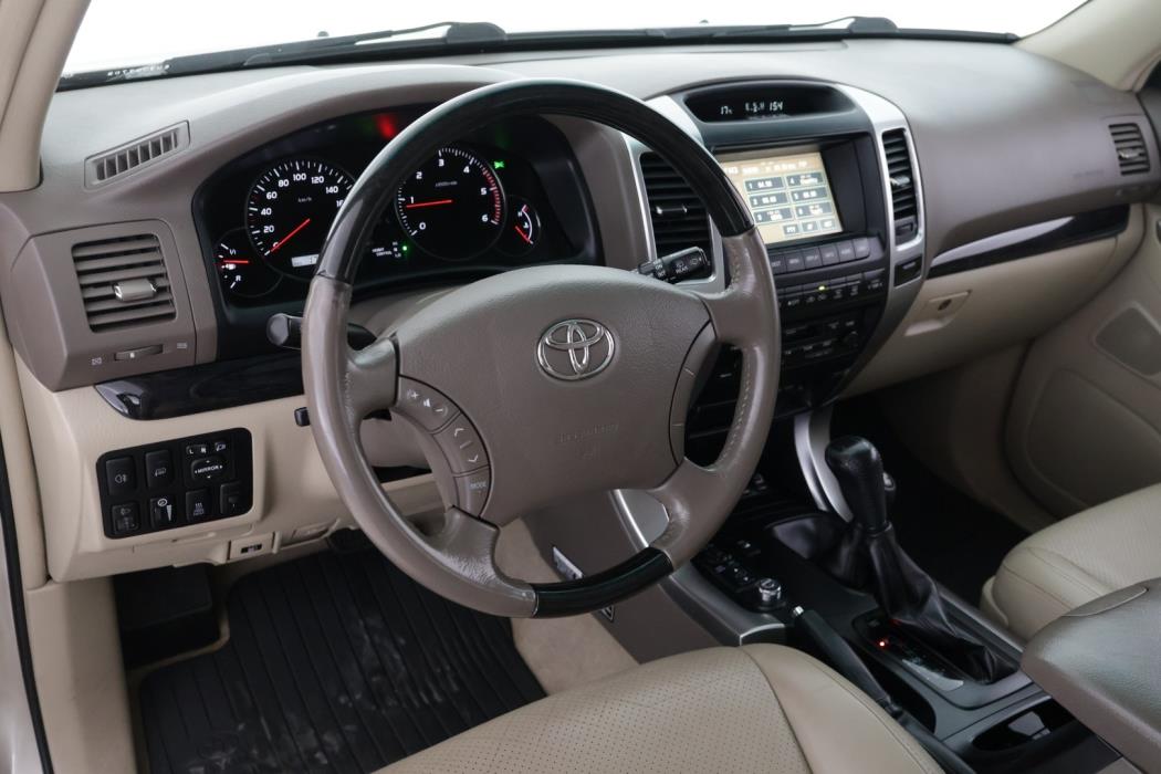 TOYOTA Land Cruiser 2009