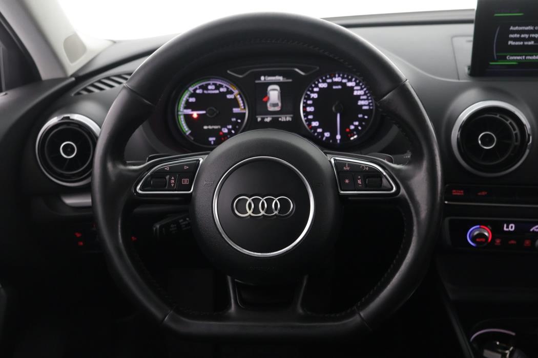 AUDI A3 2015