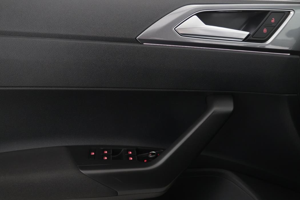 VOLKSWAGEN Polo 2020
