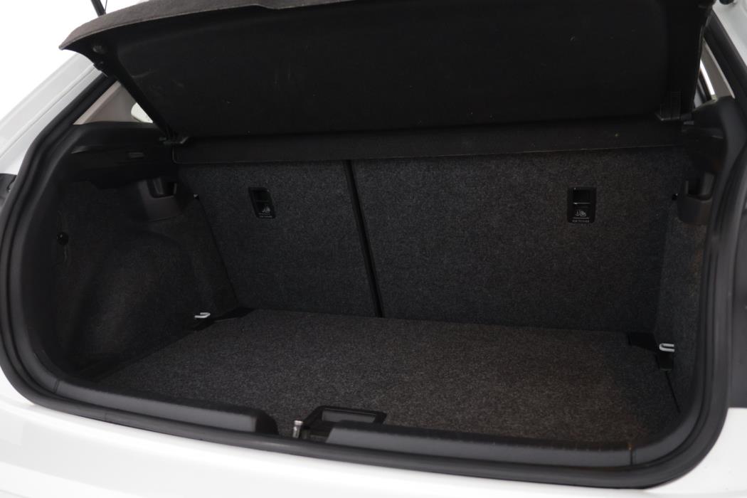 VOLKSWAGEN Polo 2020