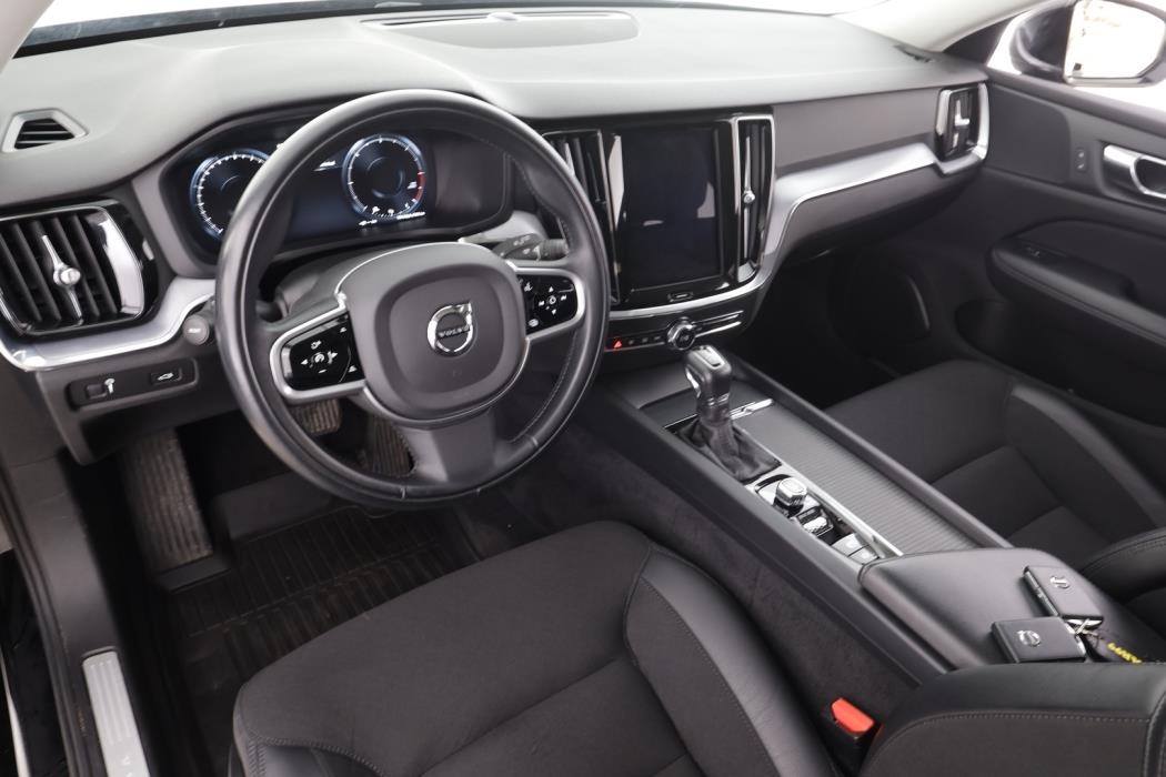 VOLVO V60 2020