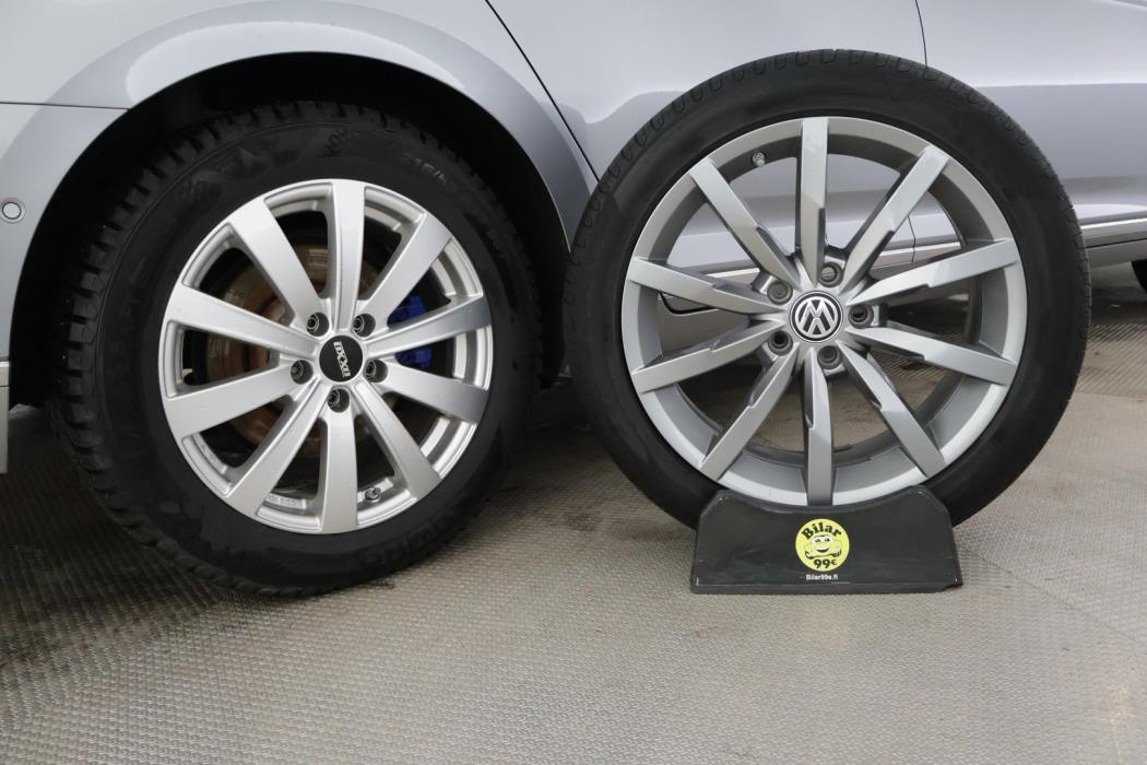 VOLKSWAGEN Passat 2018