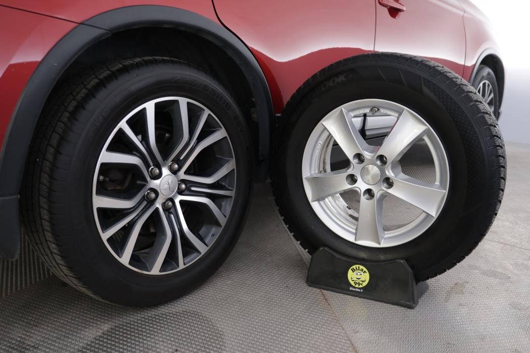 MITSUBISHI Outlander 2016
