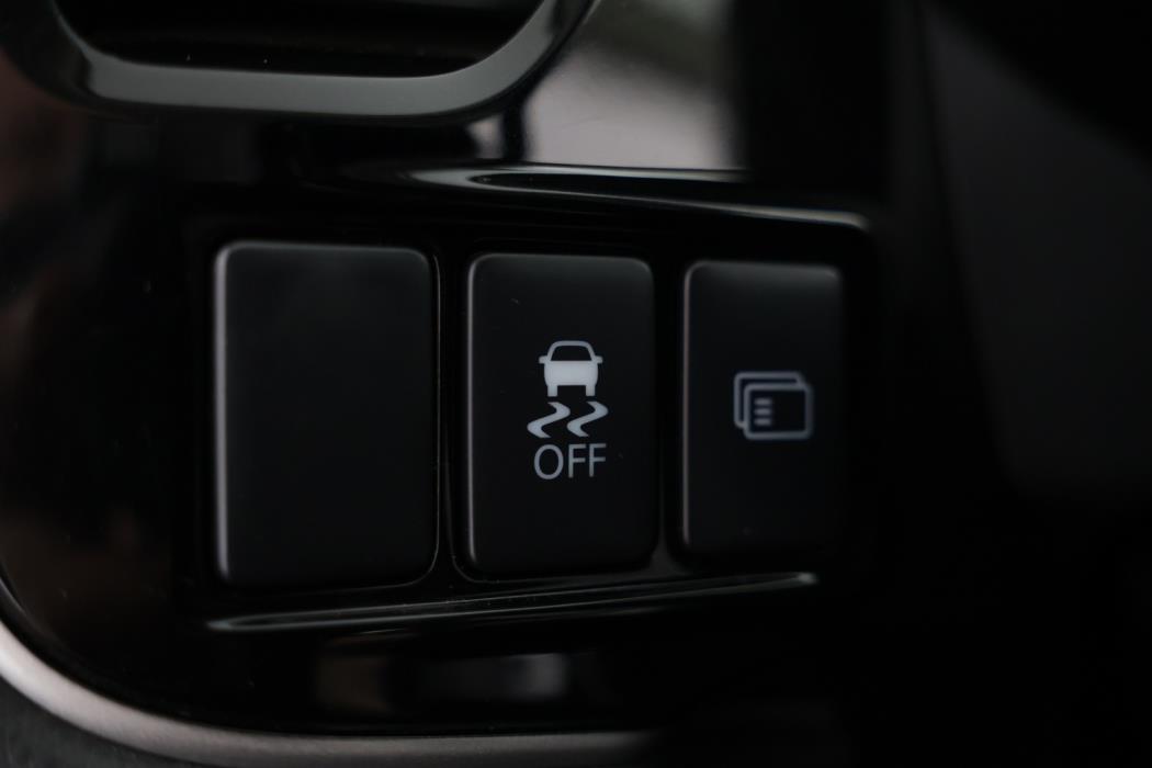 MITSUBISHI Outlander 2016