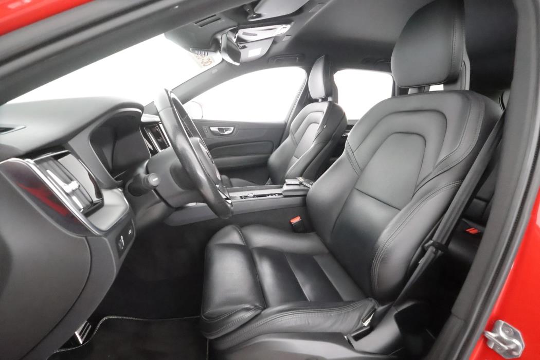 VOLVO XC60 2018