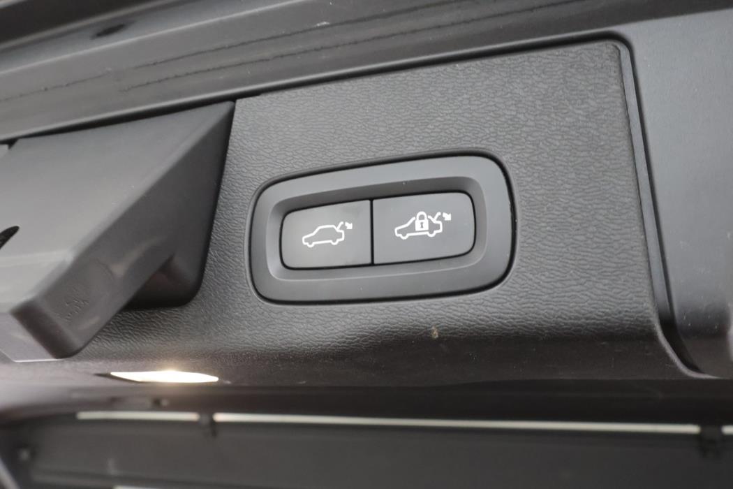VOLVO XC60 2018