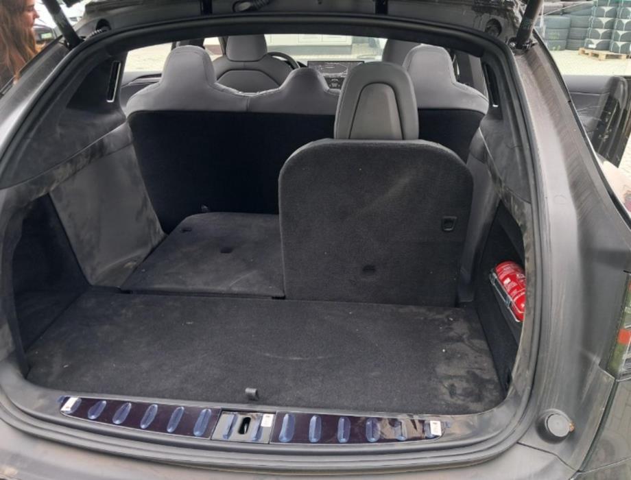 TESLA MODEL X 2025