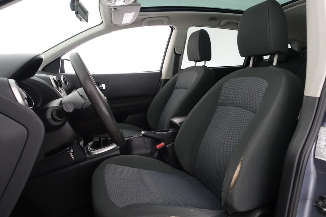 NISSAN Qashqai+2 2011
