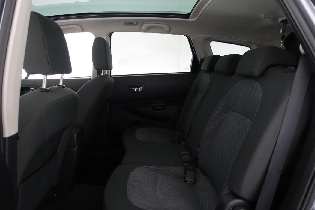 NISSAN Qashqai+2 2011
