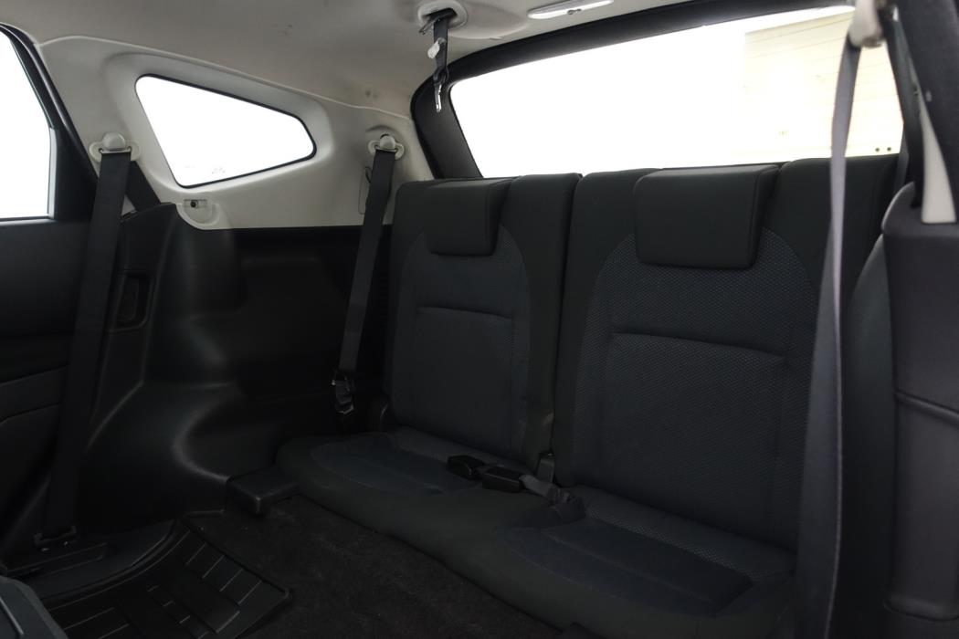 NISSAN Qashqai+2 2011