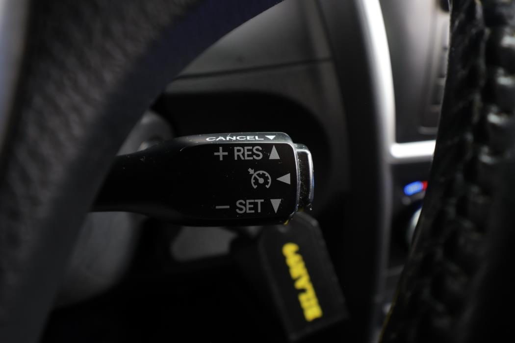 TOYOTA Auris 2015